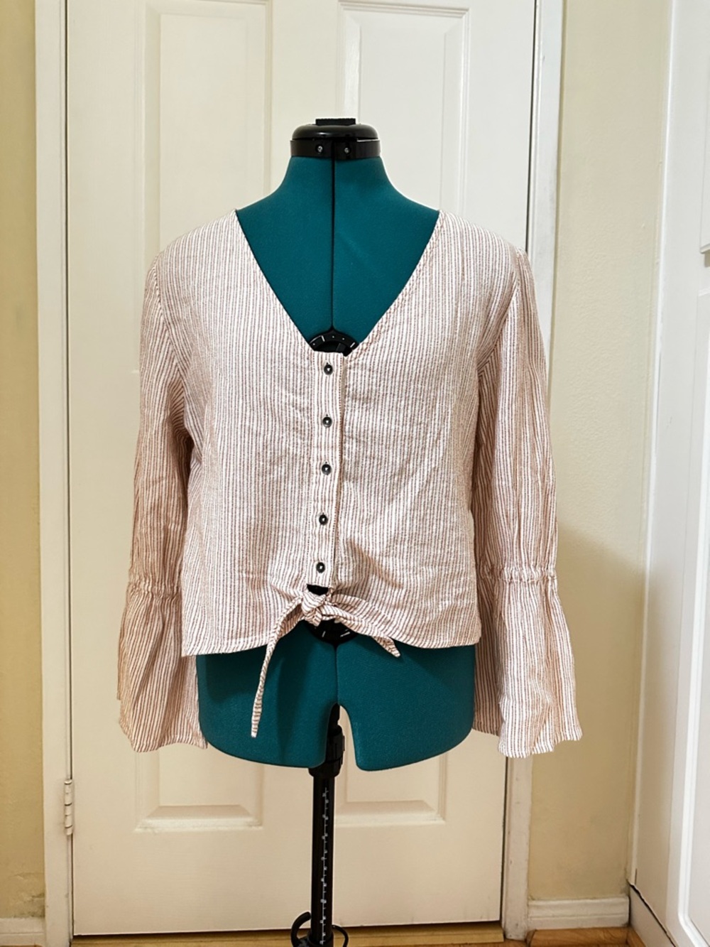 Roxy Sz M My Girl Cream Striped Tie-Front Button Cotton Boho Blouse Bell Sleeve